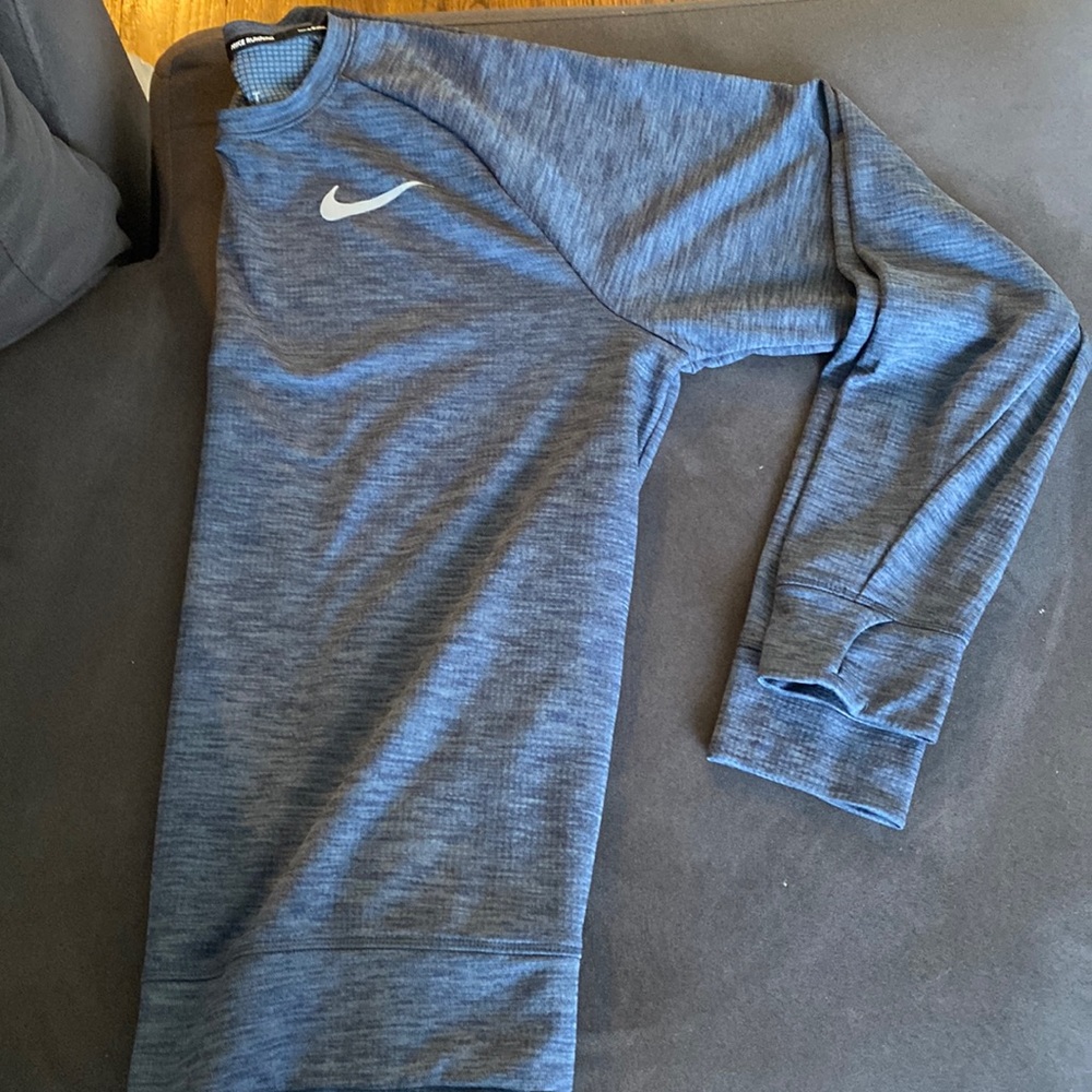 COPY - Large Nike Running Dri-Fit Long Sleeves